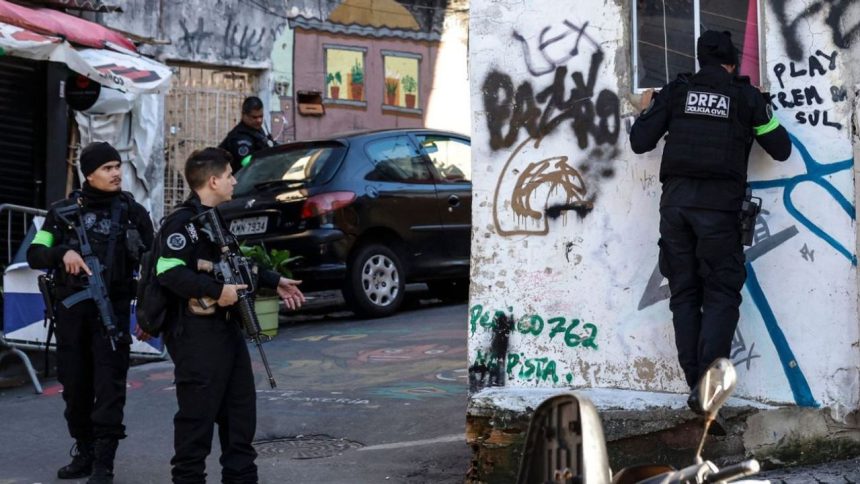 Tiroteo en favela de Río: Cuatro muertos y 50 turistas en peligro 1 favela