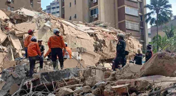 Colapso de edificio Obelisco en Chacao: 26 fallecidos y 6 rescatados