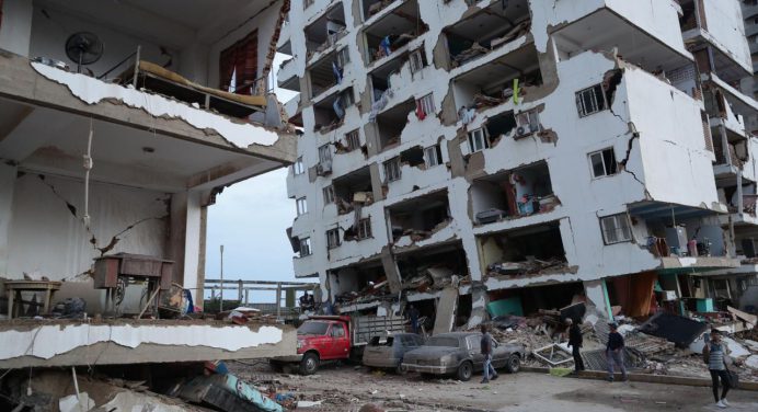 Ascienden a 18 los españoles fallecidos tras los terremotos en Venezuela y 144 desaparecidos