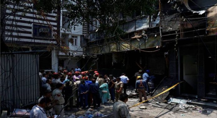  Incendio en un hotel del sur de la India dejó  21 muertos y 11 heridos