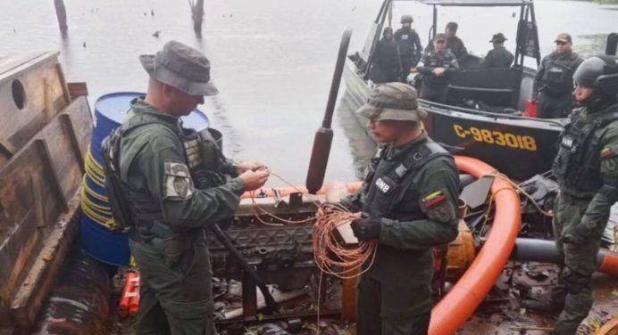 FANB destruyó dos balsas de minería ilegal en Bolívar