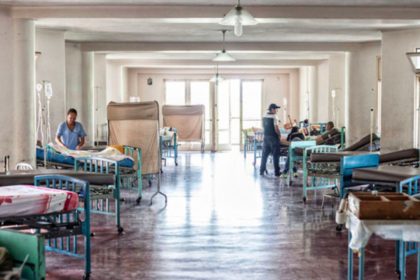 hospitales y clínicas
