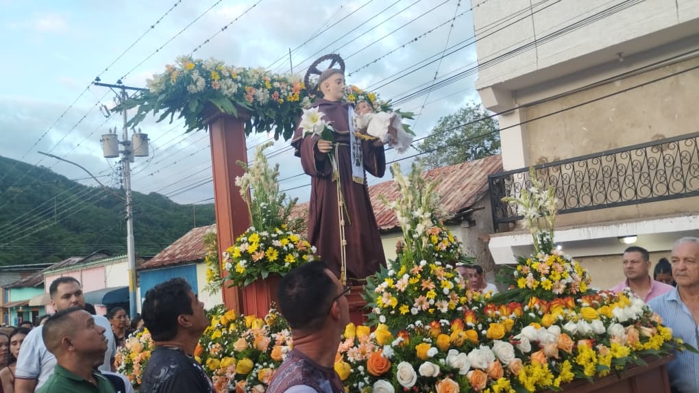 Acosta celebró por todo lo alto a San Antonio de Padua 2 San Antnio0