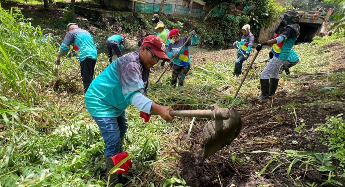 Continúan los trabajos de saneamiento en caños priorizados de Maturín