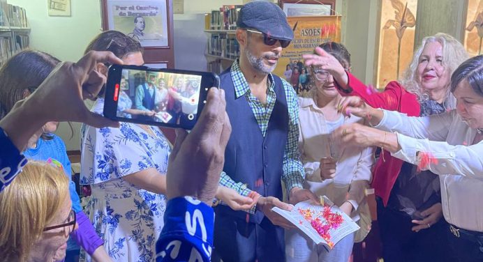 Presentan libro Reflexiones universales: Diversidad y discapacidad