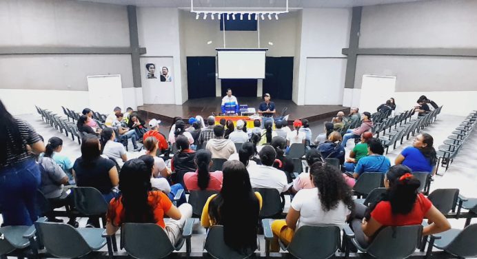 Capacitan a más de mil 300 voceros electorales en Monagas