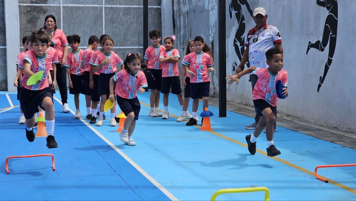 Más de 300 estudiantes participaron con circuitos adaptados en el IMEIN 4 imein4
