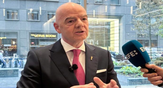 Infantino defendió las pausas de hidratación en el Mundial
