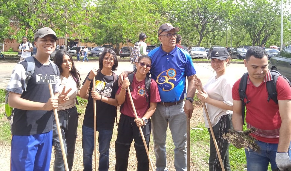 Gobernación impulsa sustentabilidad con jornada de arborización en la UDO 4 jornad3