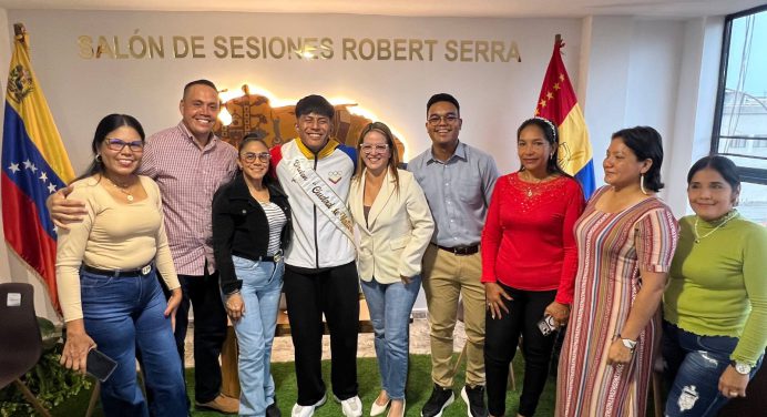​Entregan Orden Ciudad de Maturín al campeón mundial de halterofilia Ángel Rodríguez