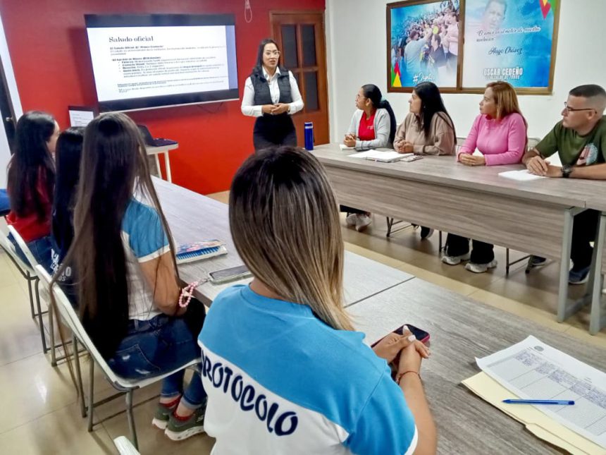 Impulsan formación en protocolo moderno y atención al público en Zamora 1 protocolo