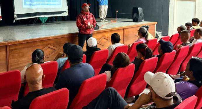 Capacitan a 40 emprendedores de Punceres en materia de deberes formales e ISLR