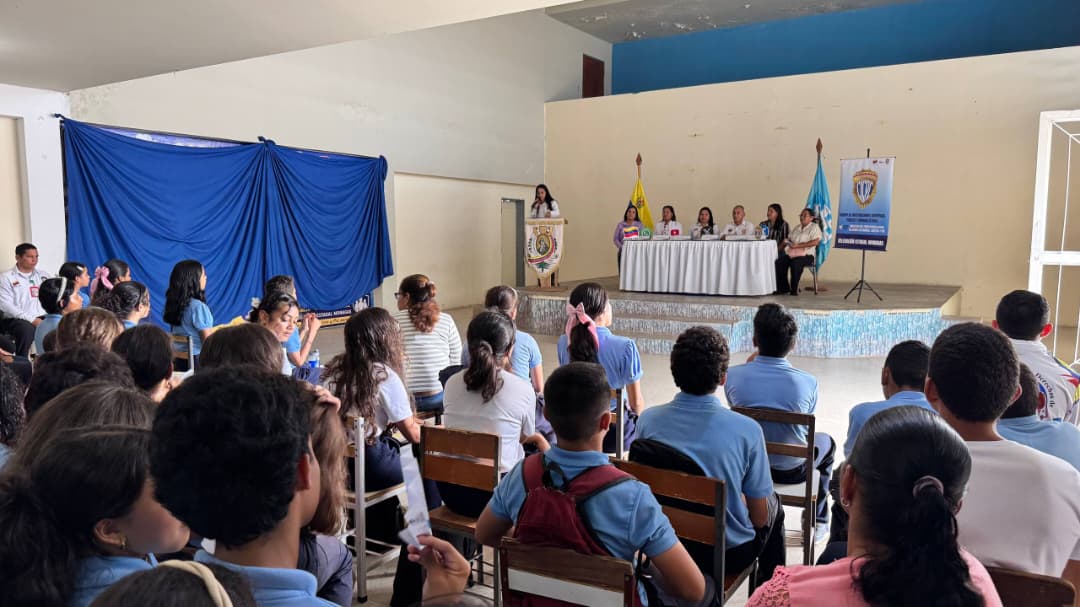 Laritza Prada: Debemos asumir el compromiso con la educación y el conocimiento 3 taller2