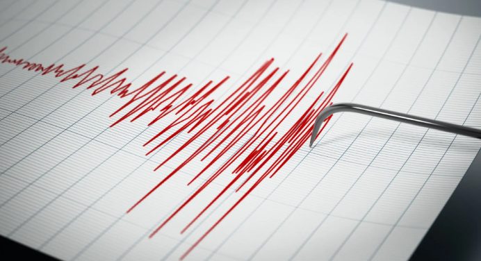Fuerte terremoto de magnitud 7,8 sacude Filipinas y Japón emite alerta por tsunami