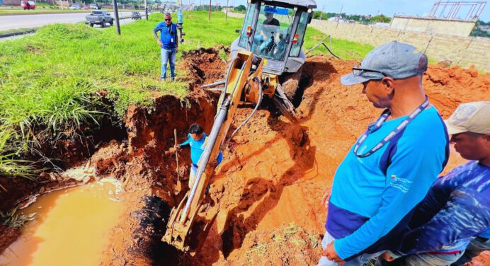 Hidroven repara averías en tubería de 48 pulgadas de la avenida Bella Vista en Maturín
