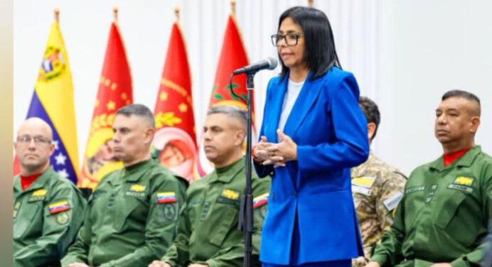 Delcy Rodríguez encabeza ascensos de la GHP y el DGCIM por su labor tras sismos del 24-jun