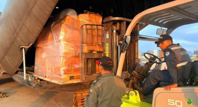 Ecuador envía a Venezuela 11,4 toneladas más en ayuda para afectados