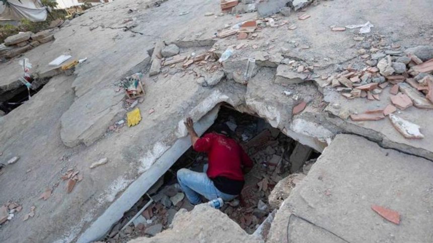 Aumentan a 2.595 los muertos y a 12.400 los heridos por los terremotos 1 los terremotos