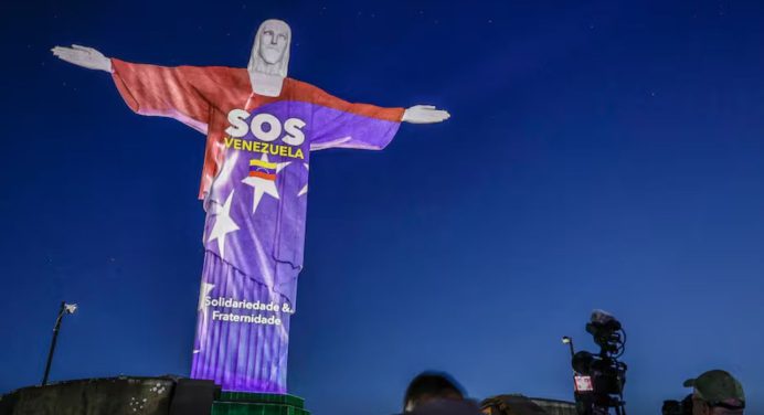 Solidaridad: El Cristo Redentor de Río de Janeiro se viste con el tricolor venezolano