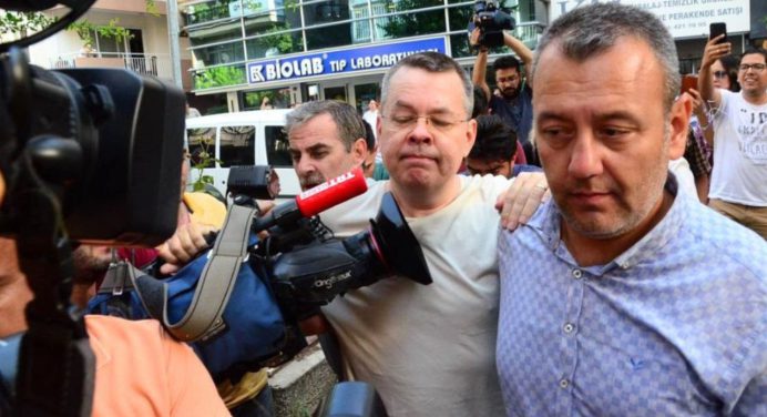 Turquía libera a cientos de detenidos tras cumbre de la OTAN