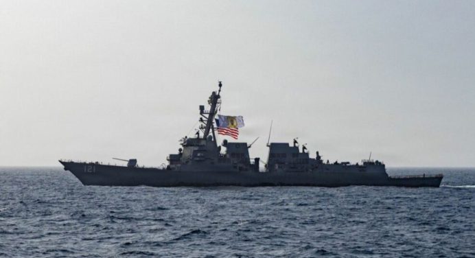 EE.UU lanza ataques militares contra Irán: Estrategia para asegurar el estrecho de Ormuz