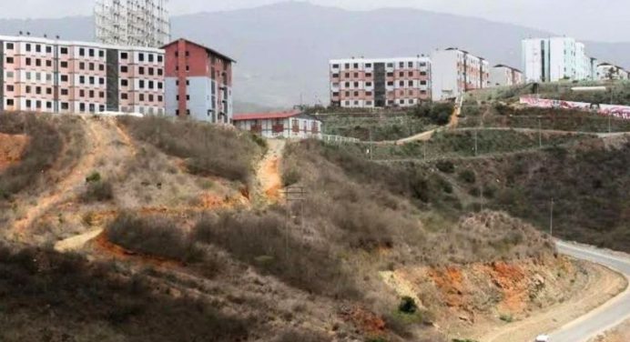 Inician construcción de campamentos transitorios unifamiliares en Ciudad Caribia