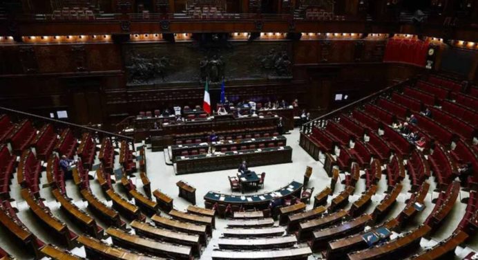 Parlamento italiano avanza en la controvertida reforma electoral de Meloni