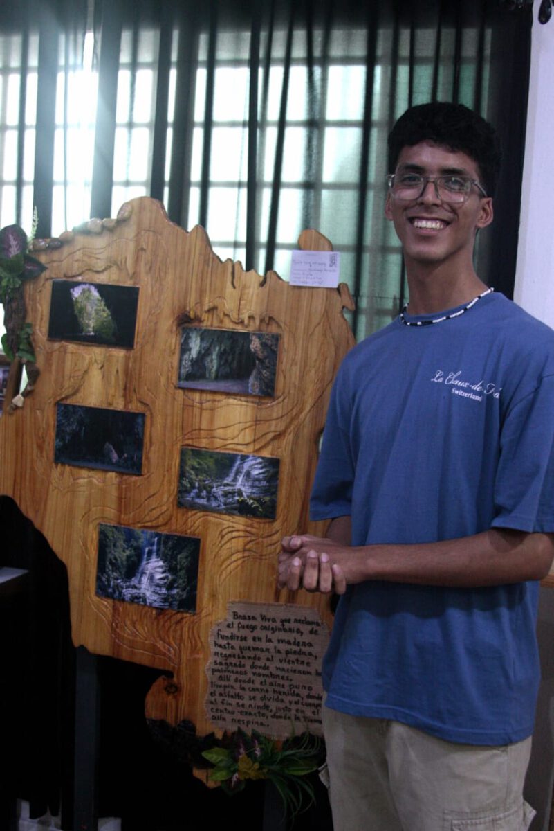 Santiago Hernandez Donde la tierra aun respira