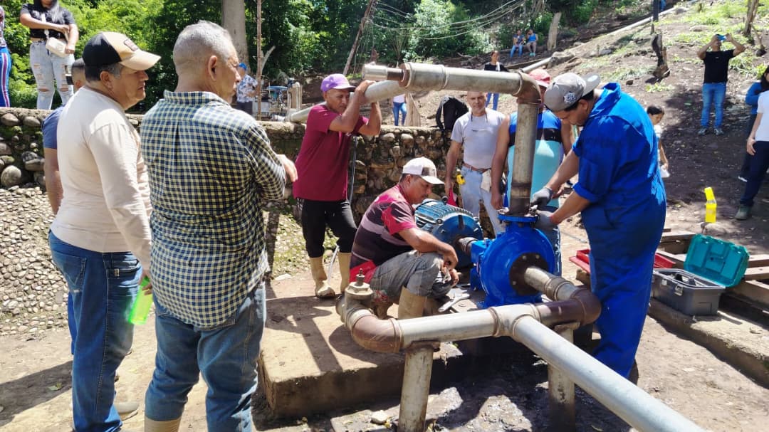 Alcalde Daniel Monteverde restablece servicio de agua potable en San Félix 2 agua2 3