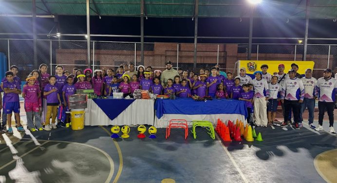 Alcaldía de Aguasay fortalece masificación deportiva con dotación a clubes locales