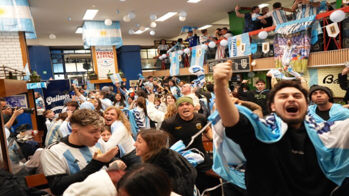 Festejos por clasificación de Argentina a semis del Mundial dejan dos muertos 1 Argentina festejo