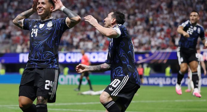 Argentina reaccionó in extremis para arrebatarle la final a Inglaterra