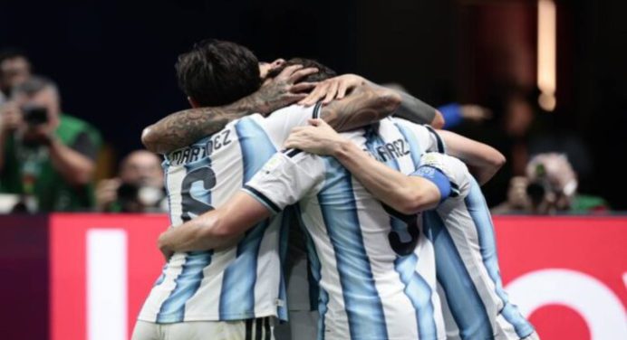 Argentina logró remontada épica ante Egipto y pasó a cuartos de final