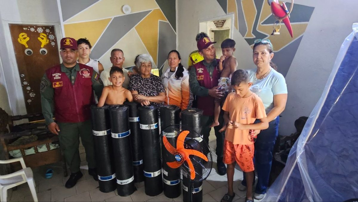 Alcaldía de Maturín entregó enseres a familias afectadas del estado La Guaira 3 ayuda6