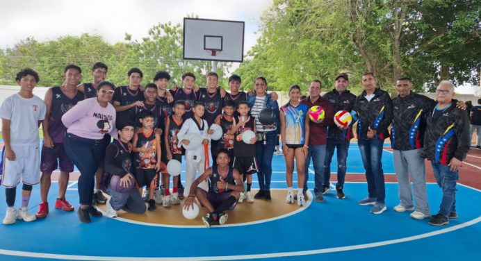 Inauguran cancha deportiva en la Unidad Educativa “Ramón Pierluissi” de Temblador