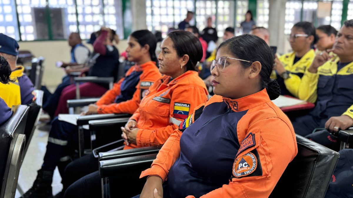 Bomberos del municipio Maturín organizaron Foro de Prevención Sísmica 2 bomberos2