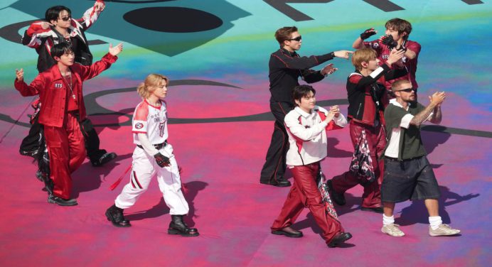 Madonna, Shakira, BTS y Justin Bieber encienden el descanso al estilo Super Bowl