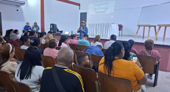 Realizan en Temblador jornada de formación sobre normas constitutivas de las comunas