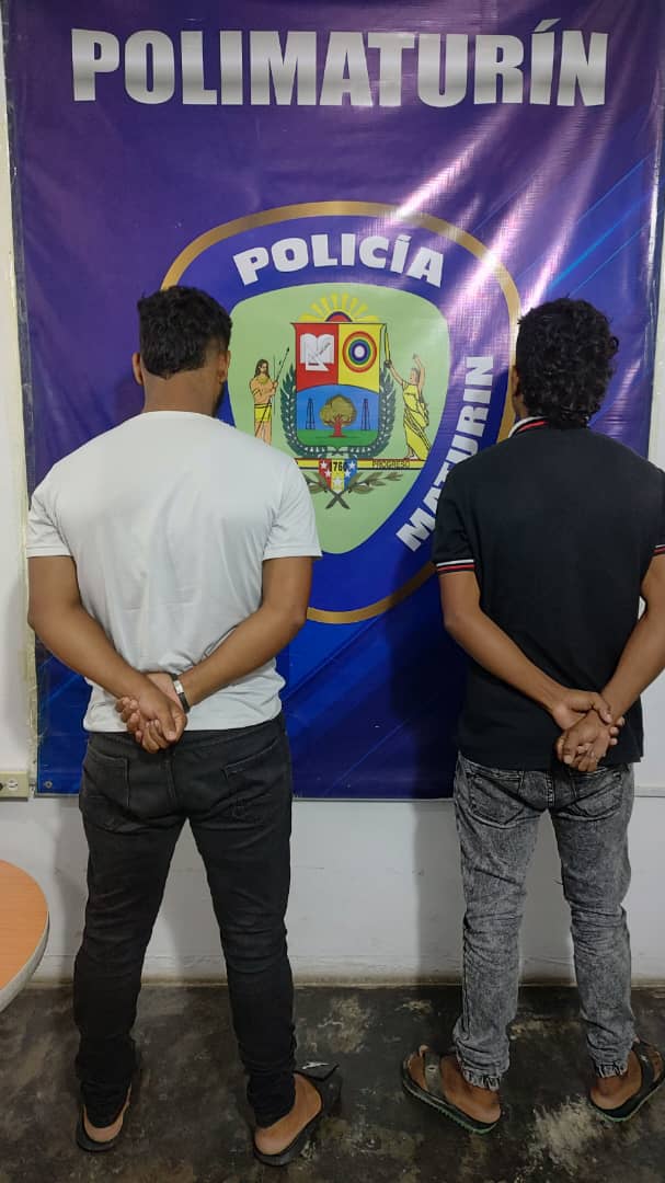 Polimaturín aprehendió a dos hermanos por presunto ultraje a la autoridad 1 detenidos