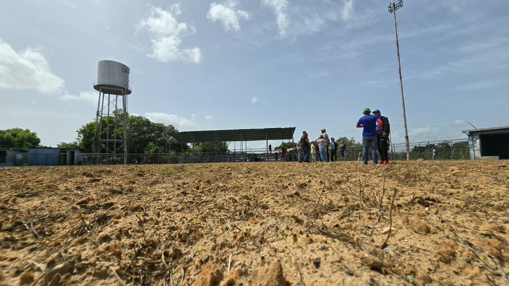 En Cedeño inician los trabajos de rehabilitación del estadio de Quebrada Seca 2 estadio2