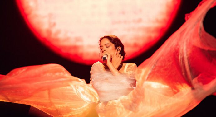 Rosalía enciende en América Latina las pasiones de su «Lux»