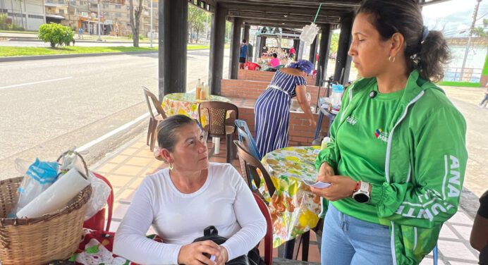 Iamam sensibiliza a comerciantes de la Avenida Libertador sobre horarios de recolección