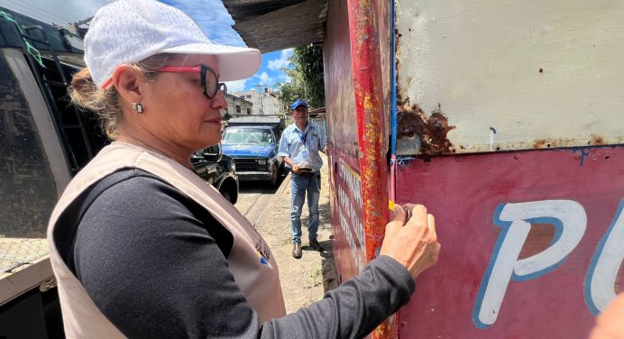 Comenzó inspección de kioscos comerciales en la avenida Libertador