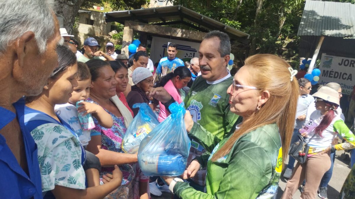 Alcalde Chúo Velásquez llevó jornada médica y social a Miraflores 3 jornada3 1