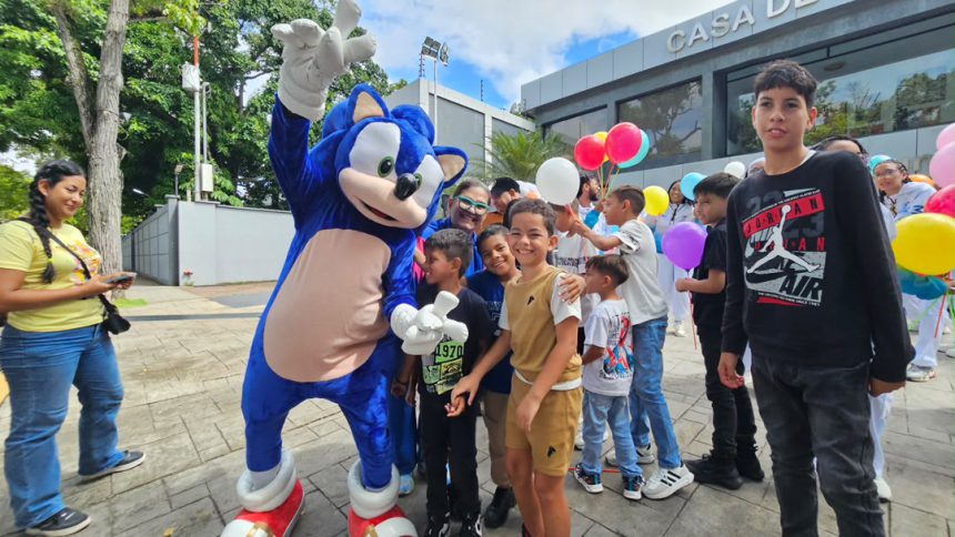 Más de 7 mil niños llenaron de alegría y juegos el Parque La Guaricha en su día 1 niños