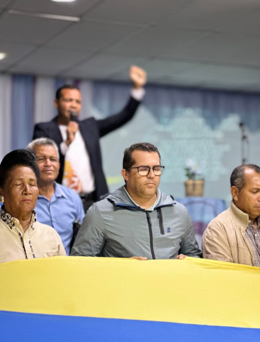 Pastores de Ezequiel Zamora elevan oración de fe y esperanza por Venezuela 2 pastores