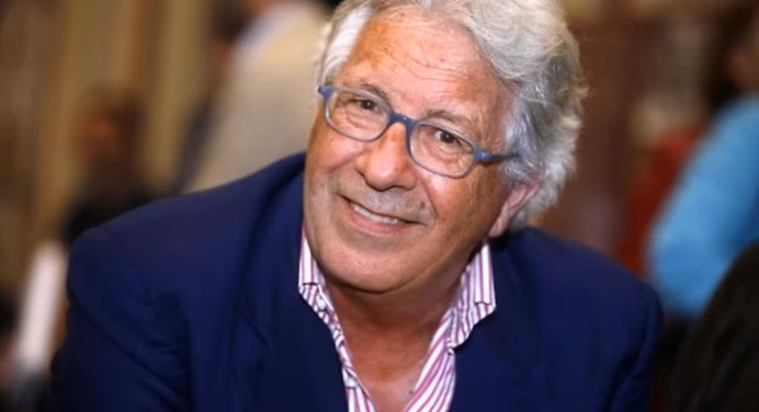 Murió Peppino di Capri, leyenda de la música pop italiana y la voz de “Champagne”
