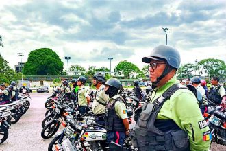 policía