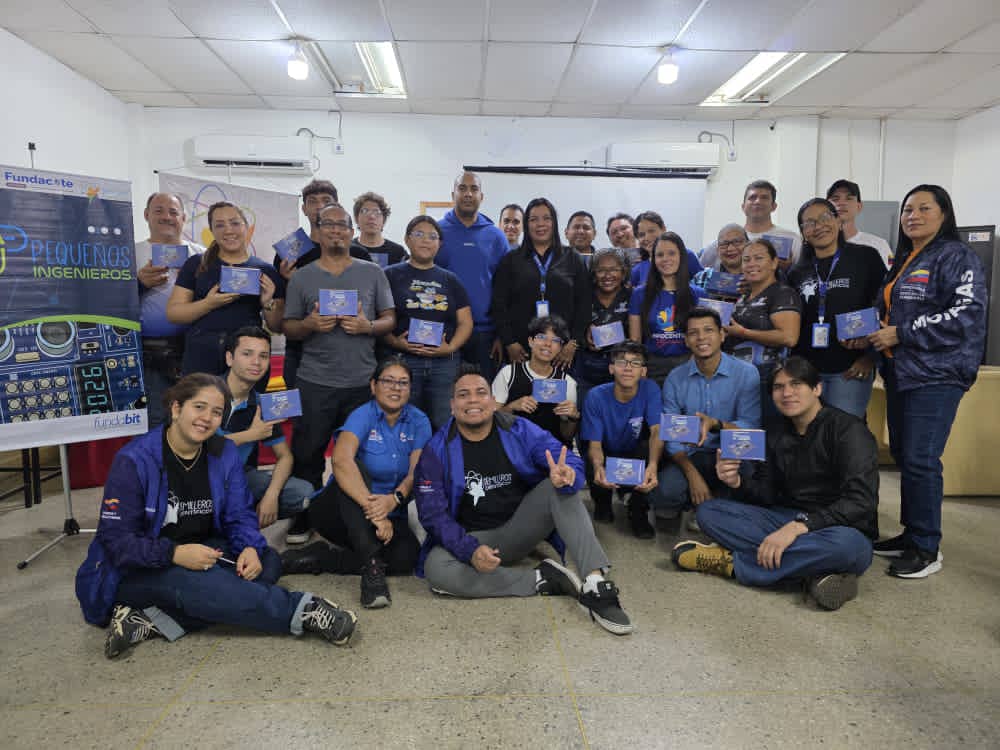 Capacitan en robótica e innovación a trabajadores de entes públicos en Monagas 2 robotica2