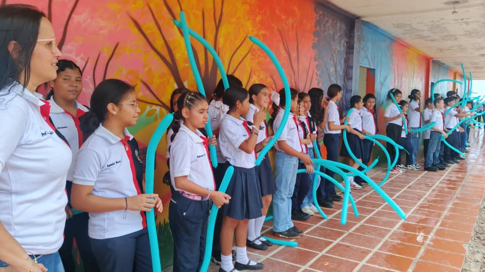 Estudiantes de sexto grado inauguran parque recreativo escolar en Santa Bárbara 2 santa2 1